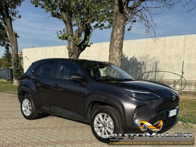Toyota Yaris Cross 1.5 Hybrid 5p. E-CVT AWD-i Business usato a RIVOLI