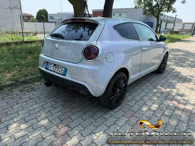 Alfa Romeo MiTo 1.4 T 155 CV Distinctive Premium Pack - foto 3 di 4