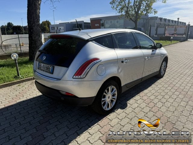 Lancia Delta 1.6 MJT DPF Silver - foto 3 di 4