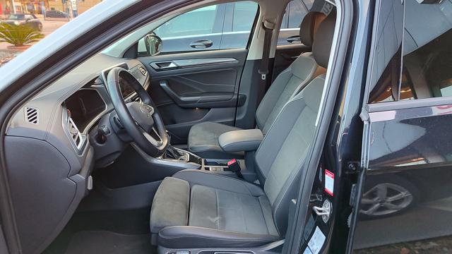 Volkswagen T-Roc 2.0 tdi Style DSG "MATRIX"ACC"CAMERA"NAVI", del 2024, 28.000 km, in vendita a San Benedetto Del Tronto (AP)