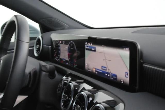 Mercedes-Benz A 180 d Automatic Progressive "LED"NAVI"CAMERA", del 2024, 21.000 km, in vendita a San Benedetto Del Tronto (AP)