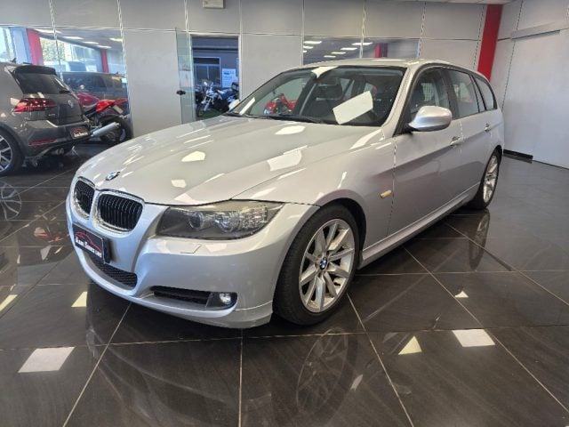 BMW 318 d 2.0 143CV cat Touring, del 2010, in vendita a Vicolungo (NO)