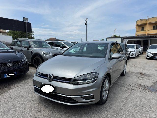 Volkswagen Golf 1.5 TGI DSG 5p. Executive BlueMotion Technology usato a CASSINO