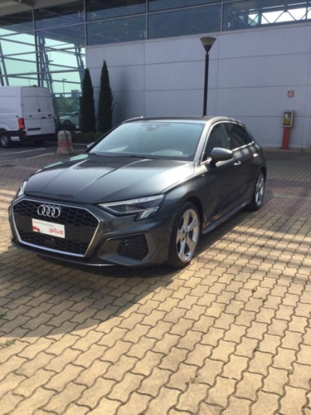 Audi A3 SPB 35 TDI S tronic S line edition - foto 2 di 4