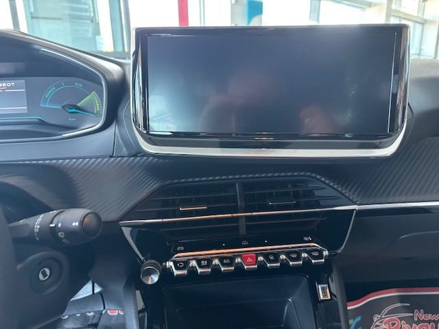 Peugeot 208 Hybrid 110 e-DCS6 Style, del 2025, in vendita a Cassino (RM)