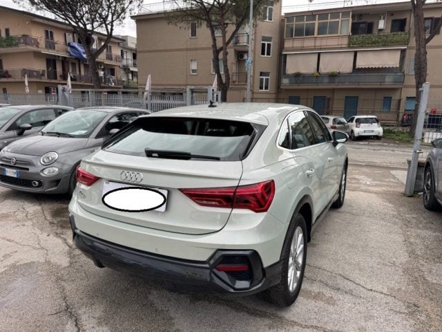 Audi Q3 35 TDI quattro S tronic Business plus - foto 4 di 12