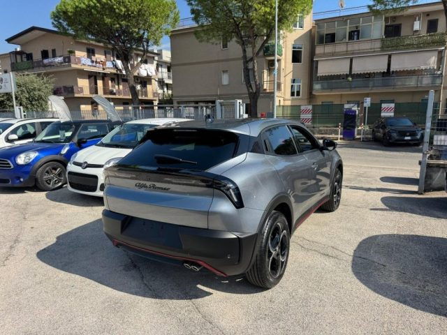 Alfa Romeo Junior 1.2 145 CV Hybrid eDCT6 KM0 - foto 4 di 13