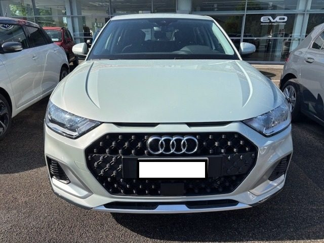 Audi A1 allstreet 30 TFSI Identity Contrast usato a CASSINO