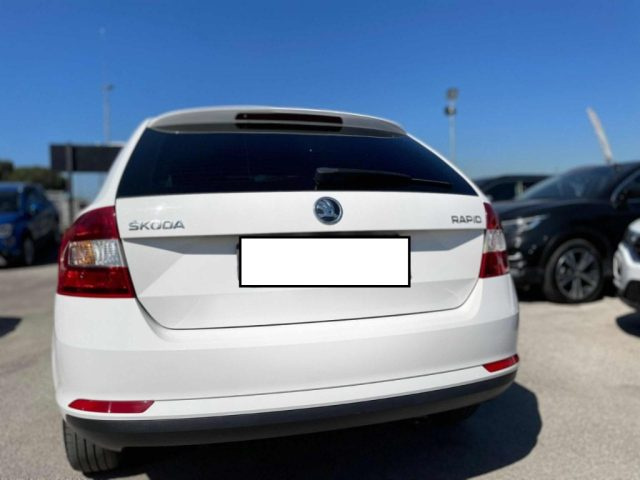 Skoda Rapid 1.2 TSI 86CV Metano Ambition, del 2014, 198.000 km, in vendita a Cassino (RM)