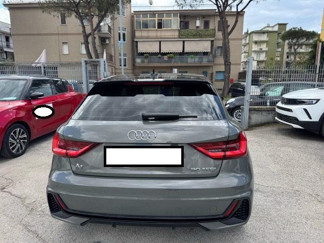 Audi A1 SPB 30 TFSI S tronic S line edition - foto 3 di 4