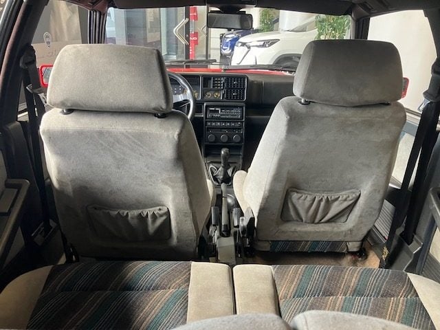 Lancia Delta 2.0i.e. turbo 16V HF integrale - foto 2 di 23