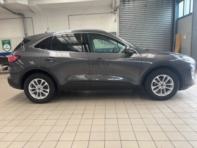 Ford Kuga 1.5 EcoBlue 120 CV 2WD Titanium - foto 4 di 4