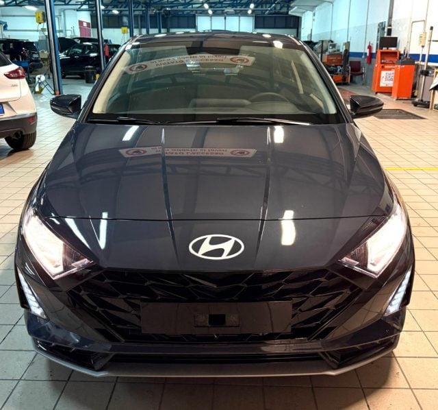 Hyundai i20 1.0 T-GDI 48V DCT Connectline KM0 - foto 2 di 4