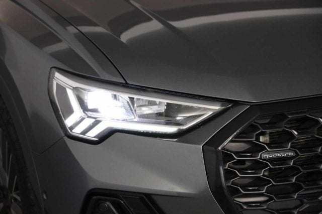 Audi Q3 40 TDI SPB quattro S tronic Identity Black - foto 4 di 4