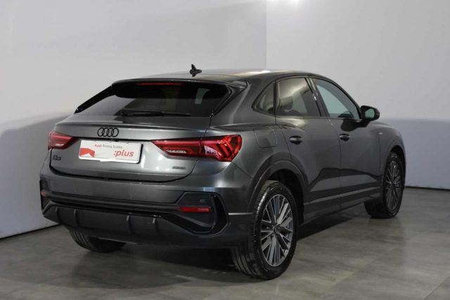 Audi Q3 40 TDI SPB quattro S tronic Identity Black - foto 3 di 4