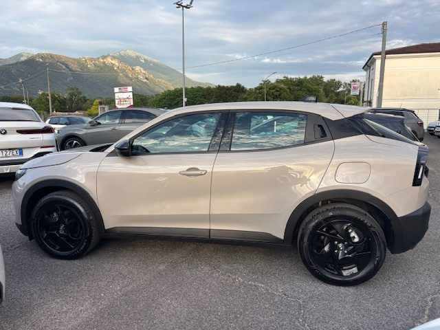 Alfa Romeo Junior 1.2 136 CV Hybrid eDCT6 Automatica - foto 3 di 4