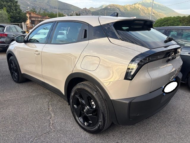 Alfa Romeo Junior 1.2 136 CV Hybrid eDCT6 Automatica - foto 4 di 4