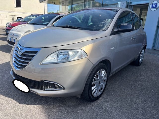 Lancia Ypsilon 1.2 69 CV 5 porte Gold - foto 2 di 4