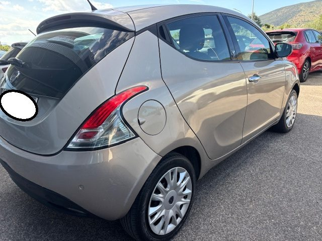 Lancia Ypsilon 1.2 69 CV 5 porte Gold - foto 4 di 4