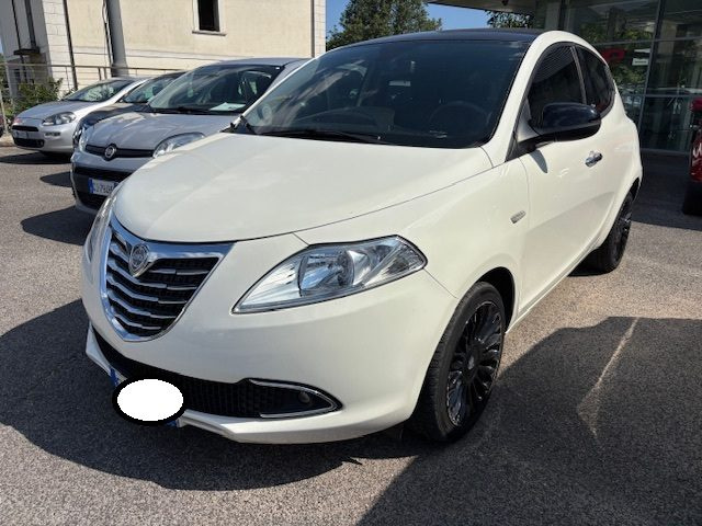 Lancia Ypsilon 1.3 MJT 16V 95 Platinum TETTO APRIBILE perfetta - foto 2 di 4
