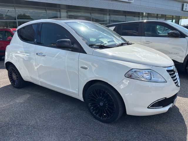 Lancia Ypsilon 1.3 MJT 16V 95 Platinum TETTO APRIBILE perfetta - foto 4 di 4