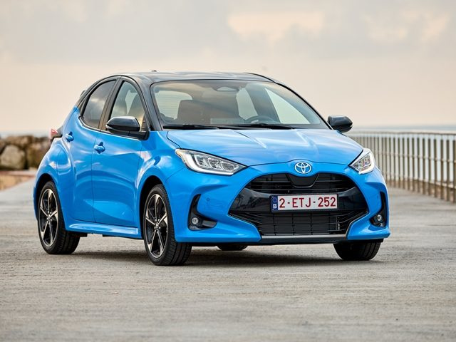 Toyota Yaris 1.5 Hybrid 5 porte nuovo a CASSINO