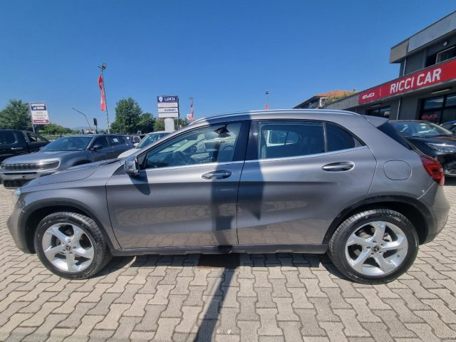 Mercedes-Benz GLA 200 d Automatic Premium - foto 3 di 4