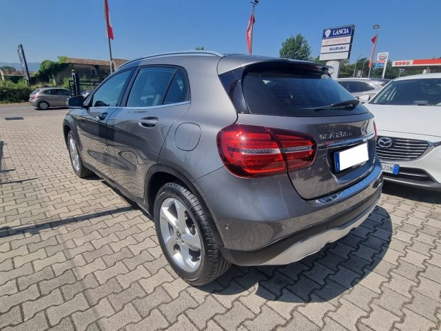 Mercedes-Benz GLA 200 d Automatic Premium - foto 4 di 4