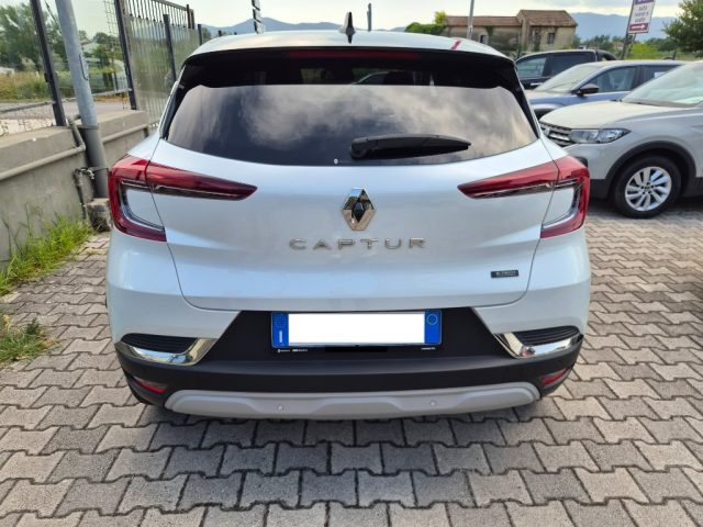 Renault Captur Plug-in Hybrid E-Tech 160 CV Techno - foto 4 di 4