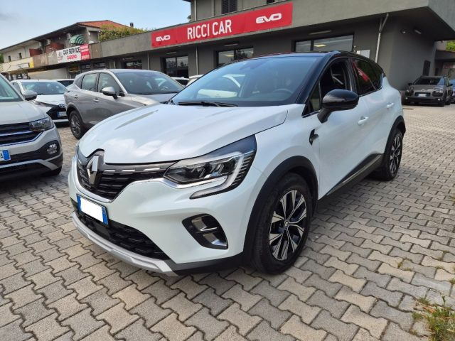Renault Captur Plug-in Hybrid E-Tech 160 CV Techno - foto 2 di 4