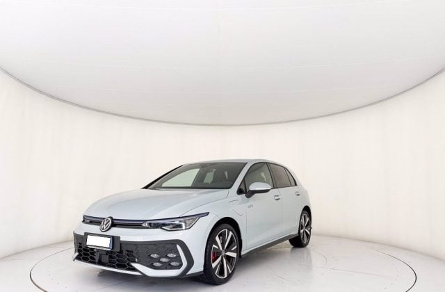 Volkswagen Golf 1.5 TSI eHybrid DSG GTE - foto 2 di 4