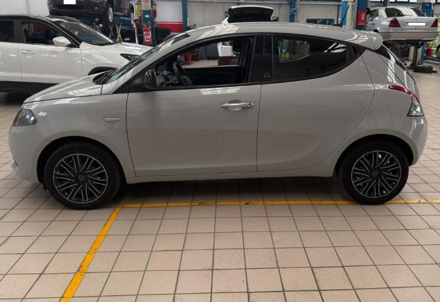 Lancia Ypsilon 1.0 FireFly 5 porte S&S Hybrid Ecochic Gold - foto 4 di 4