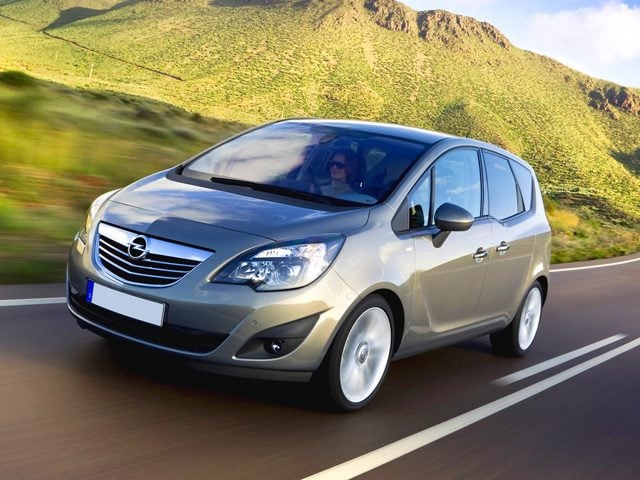 Opel Meriva 1.4 100CV Elective, del 2011, 174.000 km, in vendita a Cassino (RM)