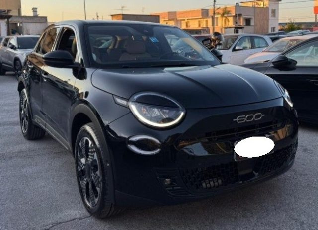 Fiat 600 Hybrid 100 CV DCT MHEV La Prima - foto 2 di 4
