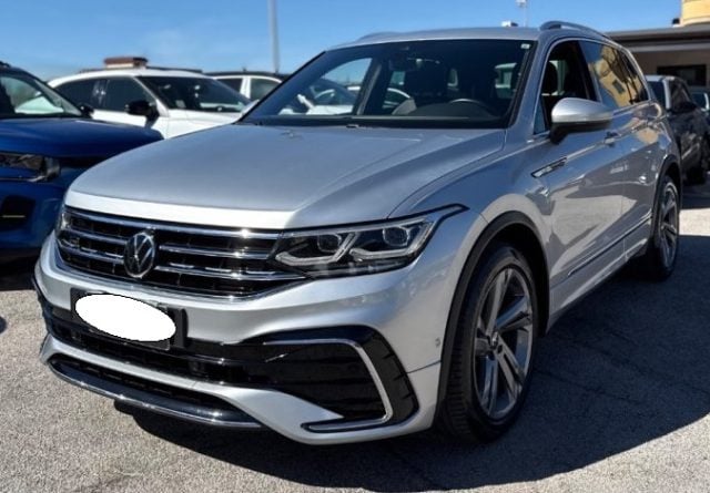 Volkswagen Tiguan 2.0 TDI 150 CV SCR DSG R-Line - foto 2 di 4