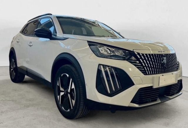 Peugeot 2008 Hybrid 145 e-DCS6 Allure - foto 3 di 4