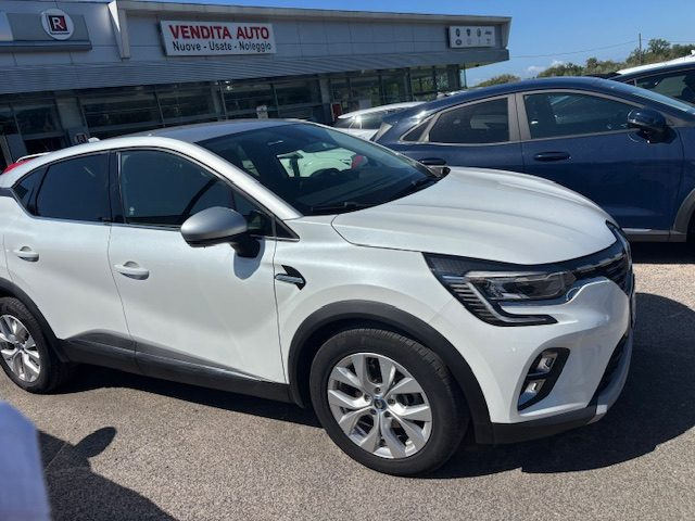Renault Captur Plug-in Hybrid E-Tech 160 CV Intens - foto 3 di 4