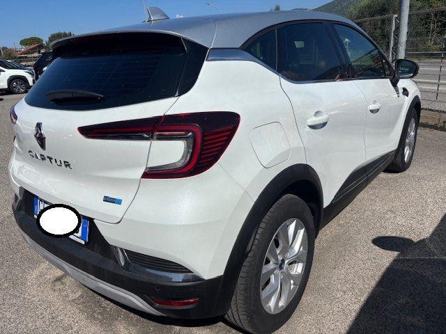 Renault Captur Plug-in Hybrid E-Tech 160 CV Intens - foto 4 di 4
