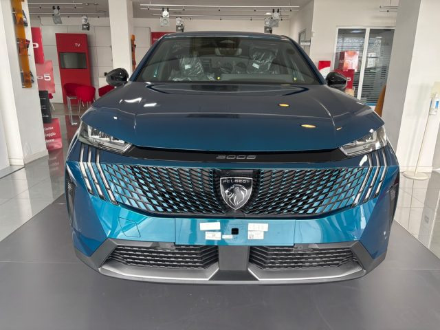 Peugeot 3008 Hybrid 145 e-DCS6 Allure km 0 a CASSINO