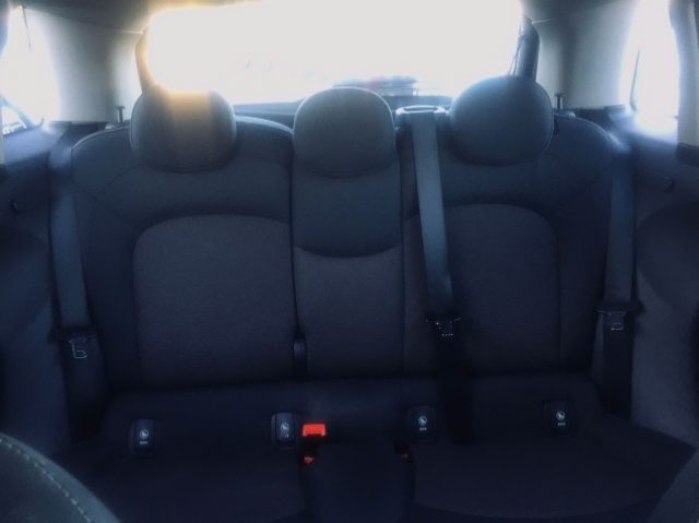 MINI Cooper D 1.5 D Business 5p AmbientLights-UNICO PROPRIETARIO - foto 3 di 4