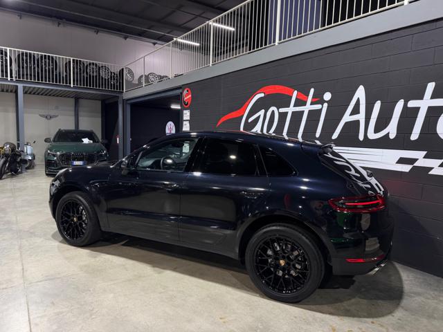 Porsche Macan 3.0 V6 CARVERTICAL DISPONIBILE TOTAL BLACK - foto 3 di 4