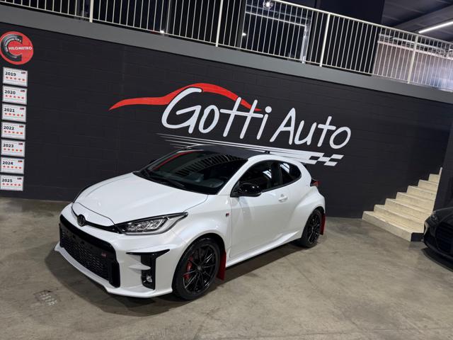 Toyota Yaris PRIMA VERNICE WHITE PERLA FULL STOCK - foto 2 di 4