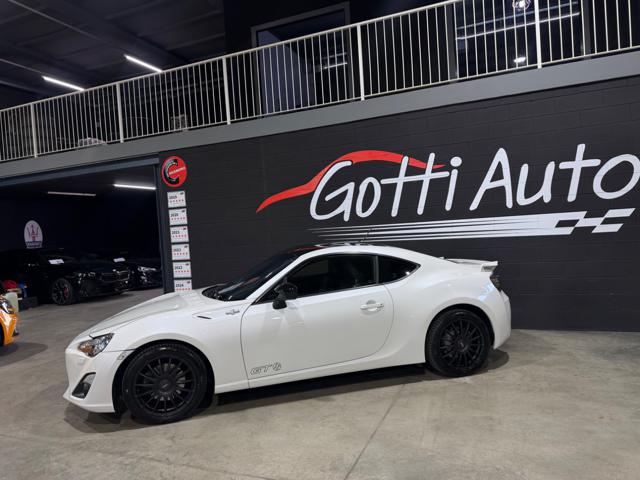 Toyota GT86 2.0 PERLA WHITE CERCHI IN SEDE - foto 4 di 4