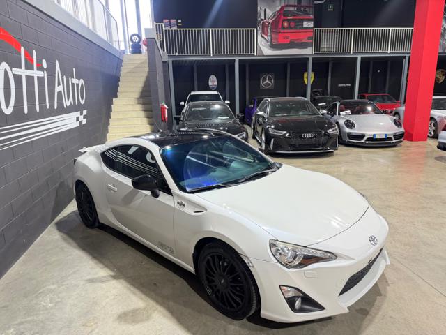 Toyota GT86 2.0 PERLA WHITE CERCHI IN SEDE - foto 3 di 4