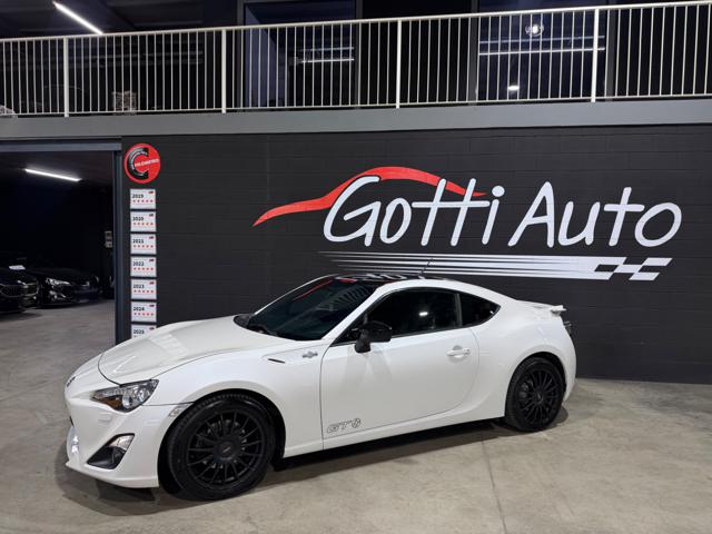 Toyota GT86 2.0 PERLA WHITE CERCHI IN SEDE - foto 2 di 4