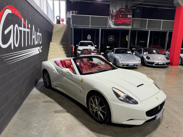 Ferrari California BIANCO AVUS CARBOCERAMICI ASPIRATA DAYTONA RED - foto 4 di 4