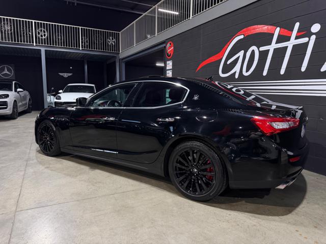 Maserati Ghibli V6 3.0 TOTAL BLACK TETTO - foto 4 di 4