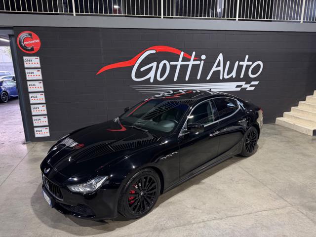 Maserati Ghibli V6 3.0 TOTAL BLACK TETTO - foto 3 di 4