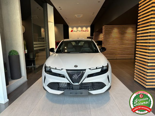 Alfa Romeo Junior 1.2 136 CV Hybrid eDCT6 nuovo a SANTA MARIA DI LICODIA