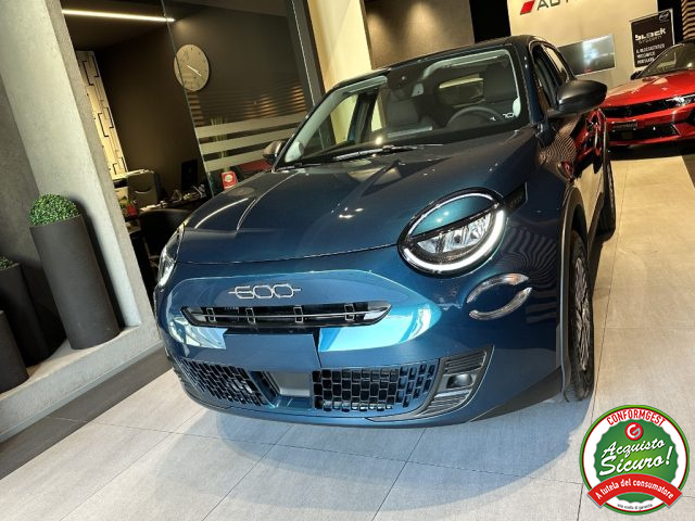 Fiat 600 Hybrid DCT MHEV nuovo a SANTA MARIA DI LICODIA